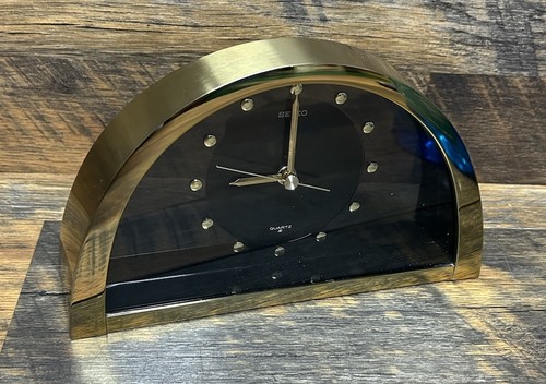 Vintage seiko qqz137g half - seiko,